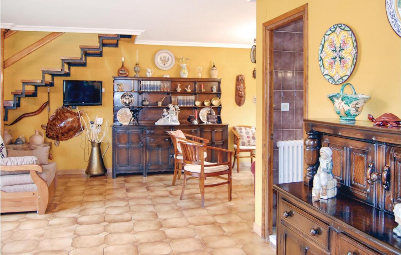 Gorgeous Home In Pilona With Kitchen La Pinera Luaran gambar